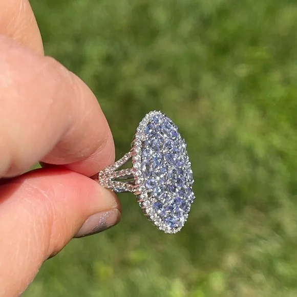 Tanzanite and white zircon floral ring - Picture 2 of 7